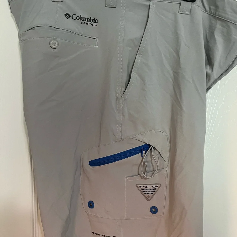 Men's Columbia Gray Shorts with Blue Accent sz40 - Picture 8 of 10